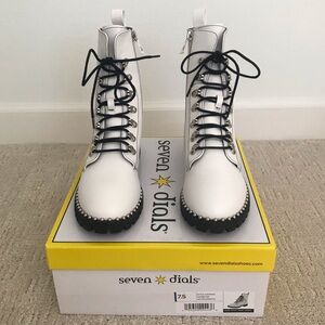 NWOT SEVEN DIALS Women's Santino Fashion Boot